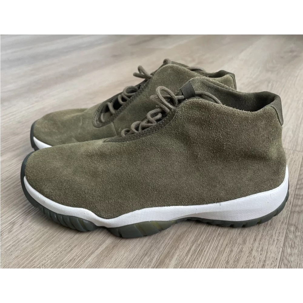 Women's Nike Air Jordan Future Olive Green Canvas Shoes  AR0726-300 Size 7 NEW